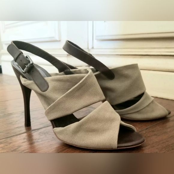 Vera Wang Lavender Label "George" Crisscross Strap Sandals Olive 10M $298 EEUC - Picture 4 of 11